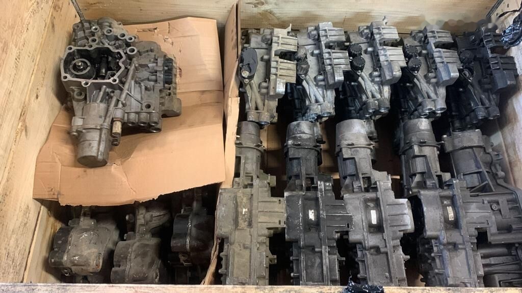 Wybierak Skrzyni Biegów Mercedes Actros MP4 A9612604863 / 421353 - Hidrauliskais vārsts - Kravas automašīna: foto 2 Wybierak Skrzyni Biegów Mercedes Actros MP4 A9612604863 / 421353 - Hidrauliskais vārsts - Kravas automašīna: foto 2