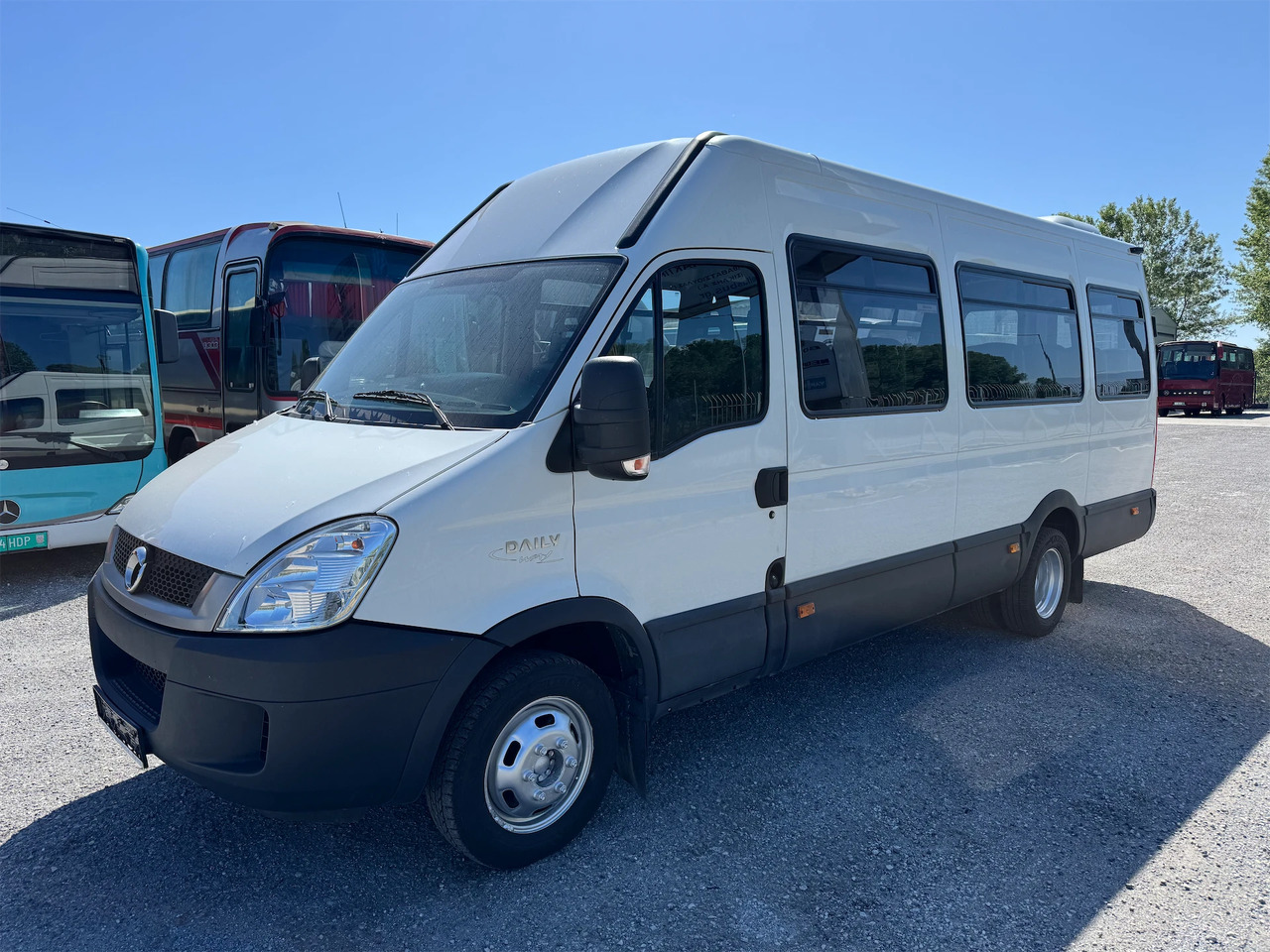 IVECO DAILY WAY - Starppilsētu autobuss: foto 3 IVECO DAILY WAY - Starppilsētu autobuss: foto 3