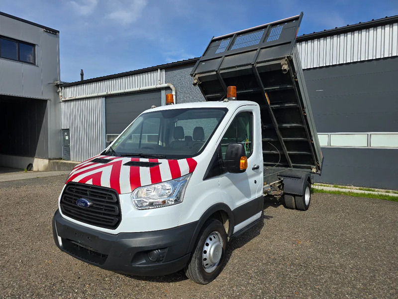 Ford Transit - Komercauto pašizgāzējs: foto 1 Ford Transit - Komercauto pašizgāzējs: foto 1
