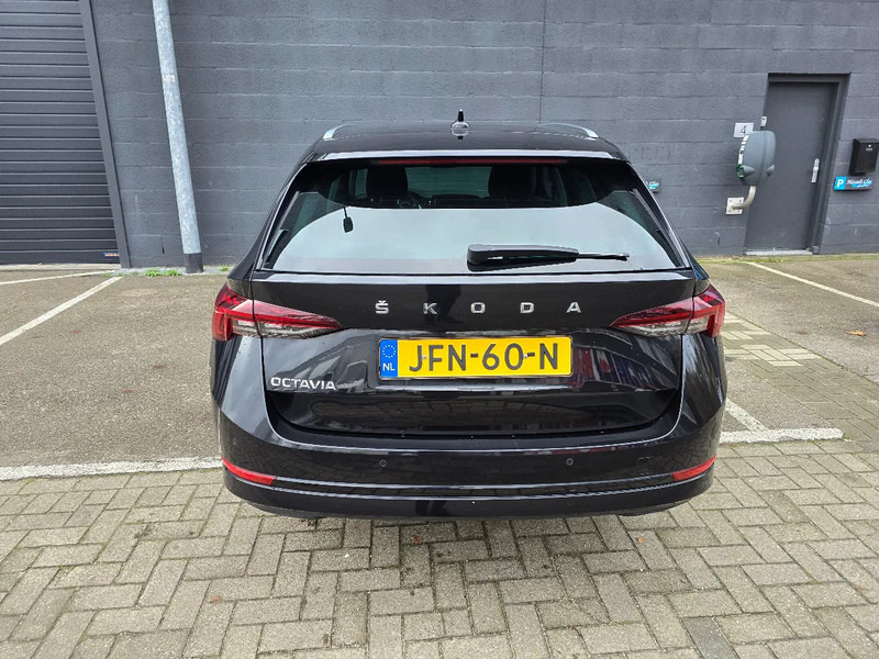 Škoda Octavia Combi 1.0 Benzine - Vieglā automašīna: foto 5 Škoda Octavia Combi 1.0 Benzine - Vieglā automašīna: foto 5
