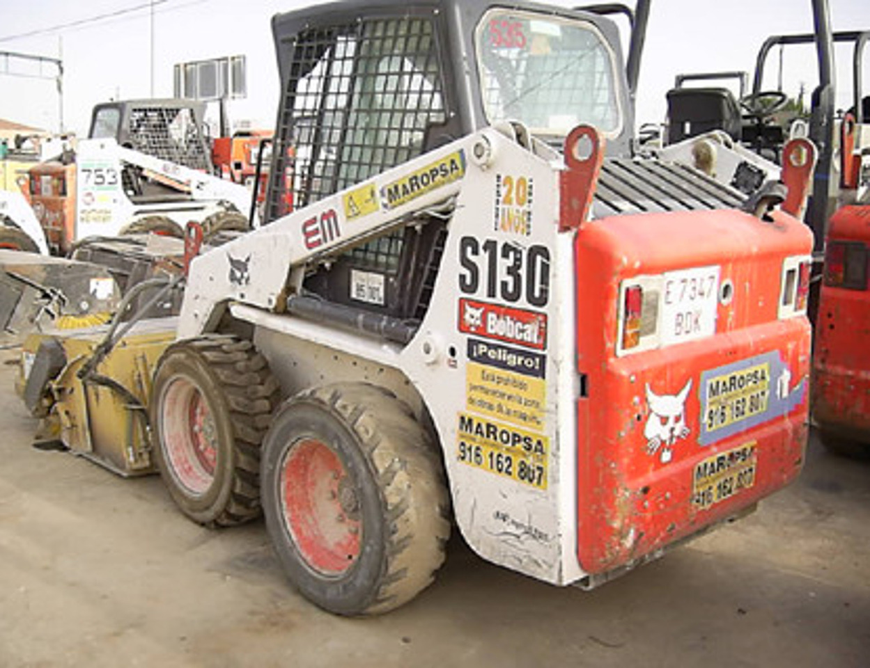 Minicargadora Bobcat S130 - Kompaktiekrāvējs: foto 1 Minicargadora Bobcat S130 - Kompaktiekrāvējs: foto 1