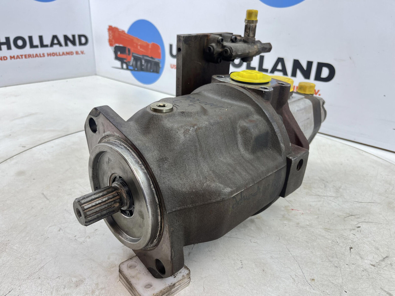 Compact truck CT.2 Axial piston pump - Hidrauliskais sūknis - Celtnis: foto 2 Compact truck CT.2 Axial piston pump - Hidrauliskais sūknis - Celtnis: foto 2