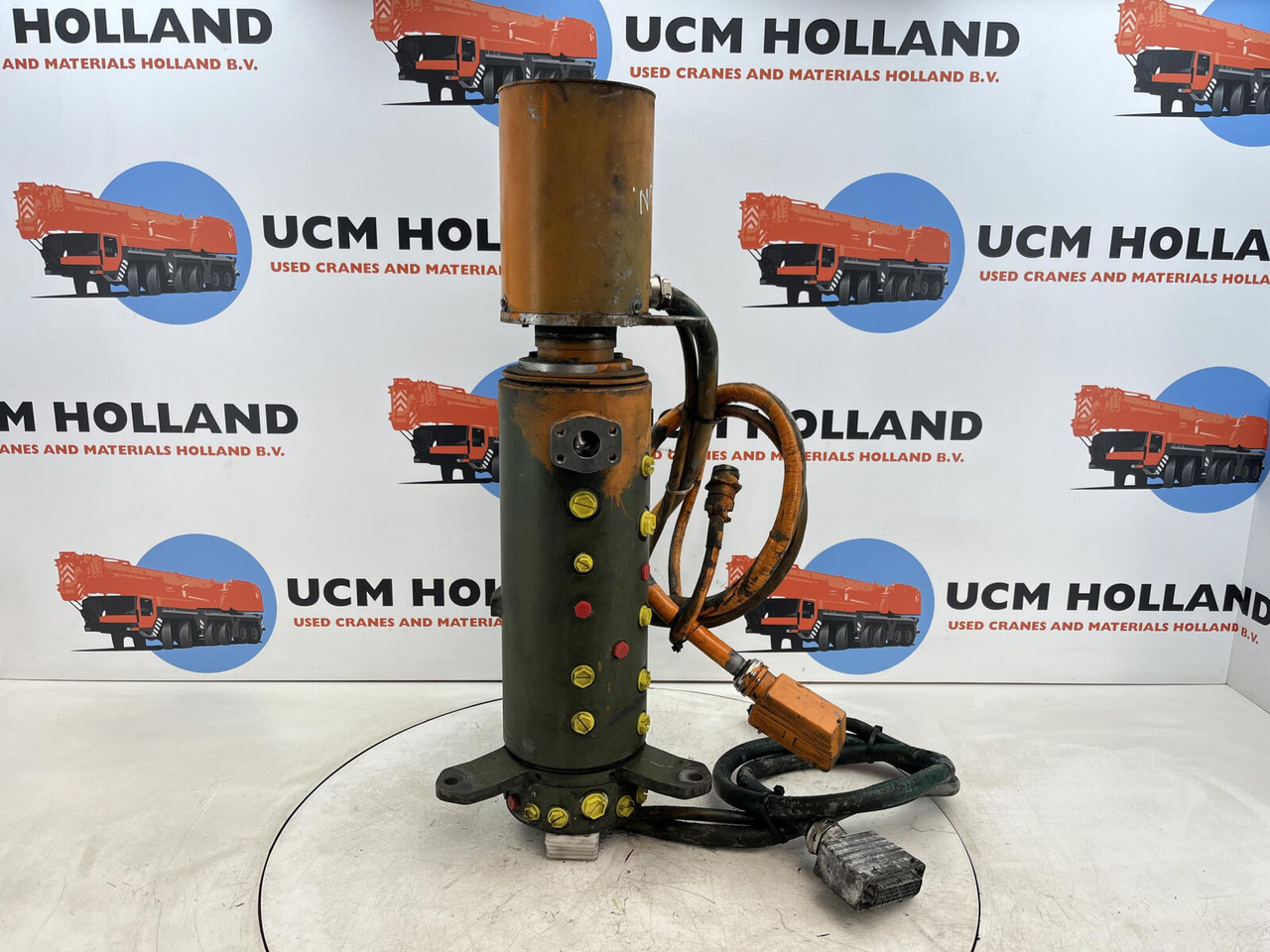 FAUN ATF 30-2 hydraulic and electric swivel - Hidrauliskais motors - Autoceltnis: foto 1 FAUN ATF 30-2 hydraulic and electric swivel - Hidrauliskais motors - Autoceltnis: foto 1
