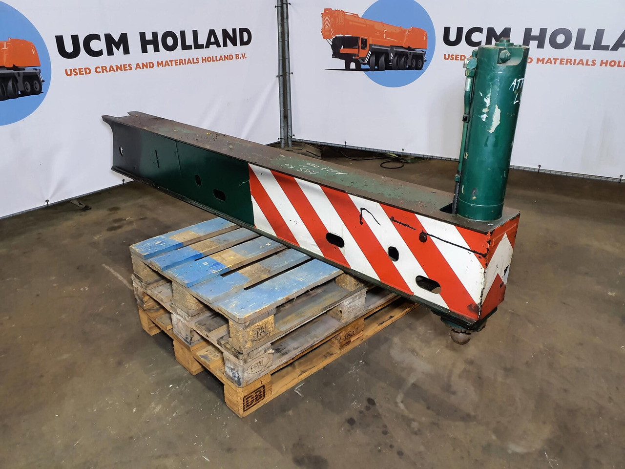 FAUN ATF 30-2 outrigger beam front complete - Piekare - Autoceltnis: foto 1 FAUN ATF 30-2 outrigger beam front complete - Piekare - Autoceltnis: foto 1