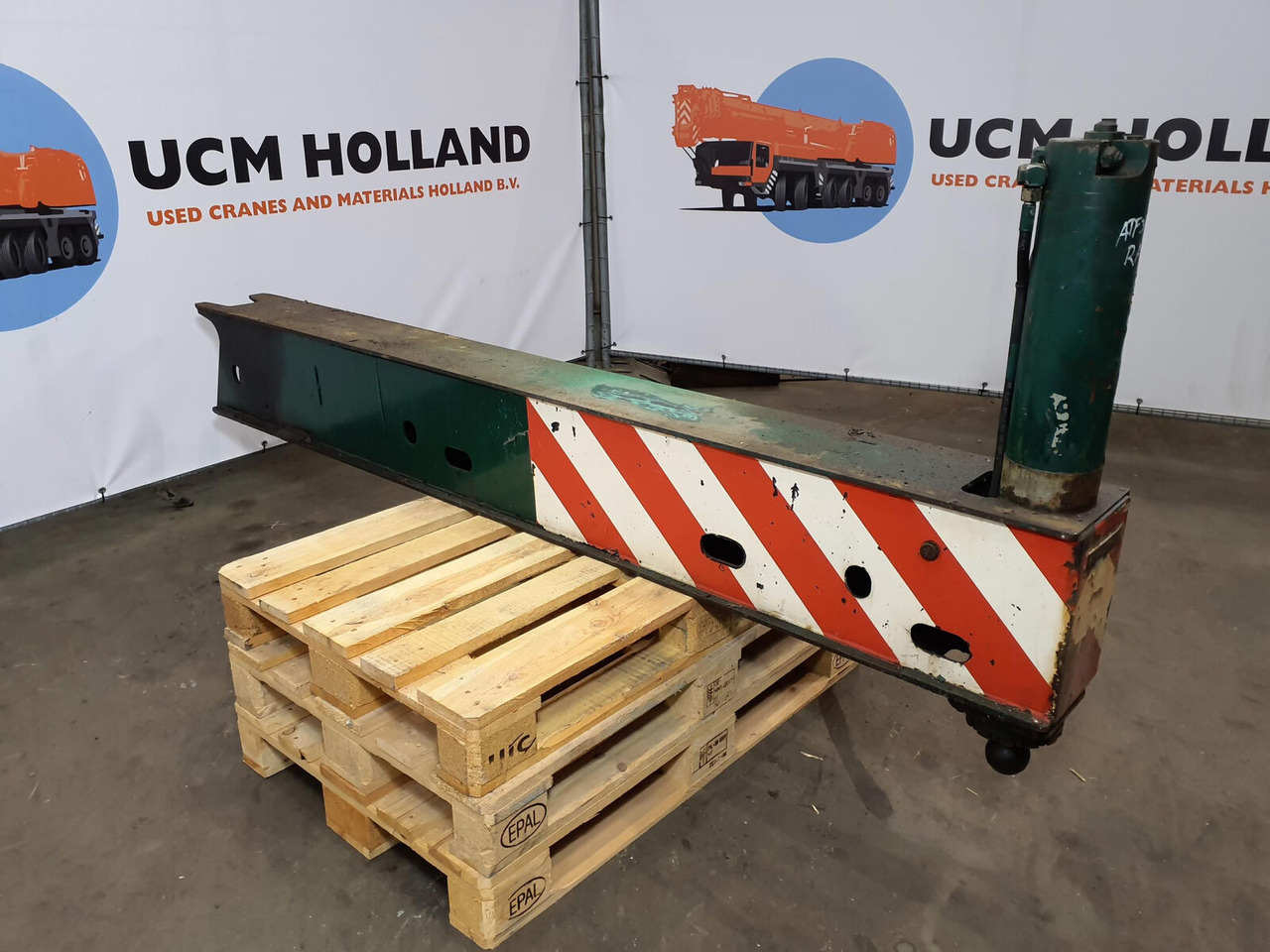 FAUN ATF 30-2 outrigger beam rear complete - Piekare - Autoceltnis: foto 1 FAUN ATF 30-2 outrigger beam rear complete - Piekare - Autoceltnis: foto 1