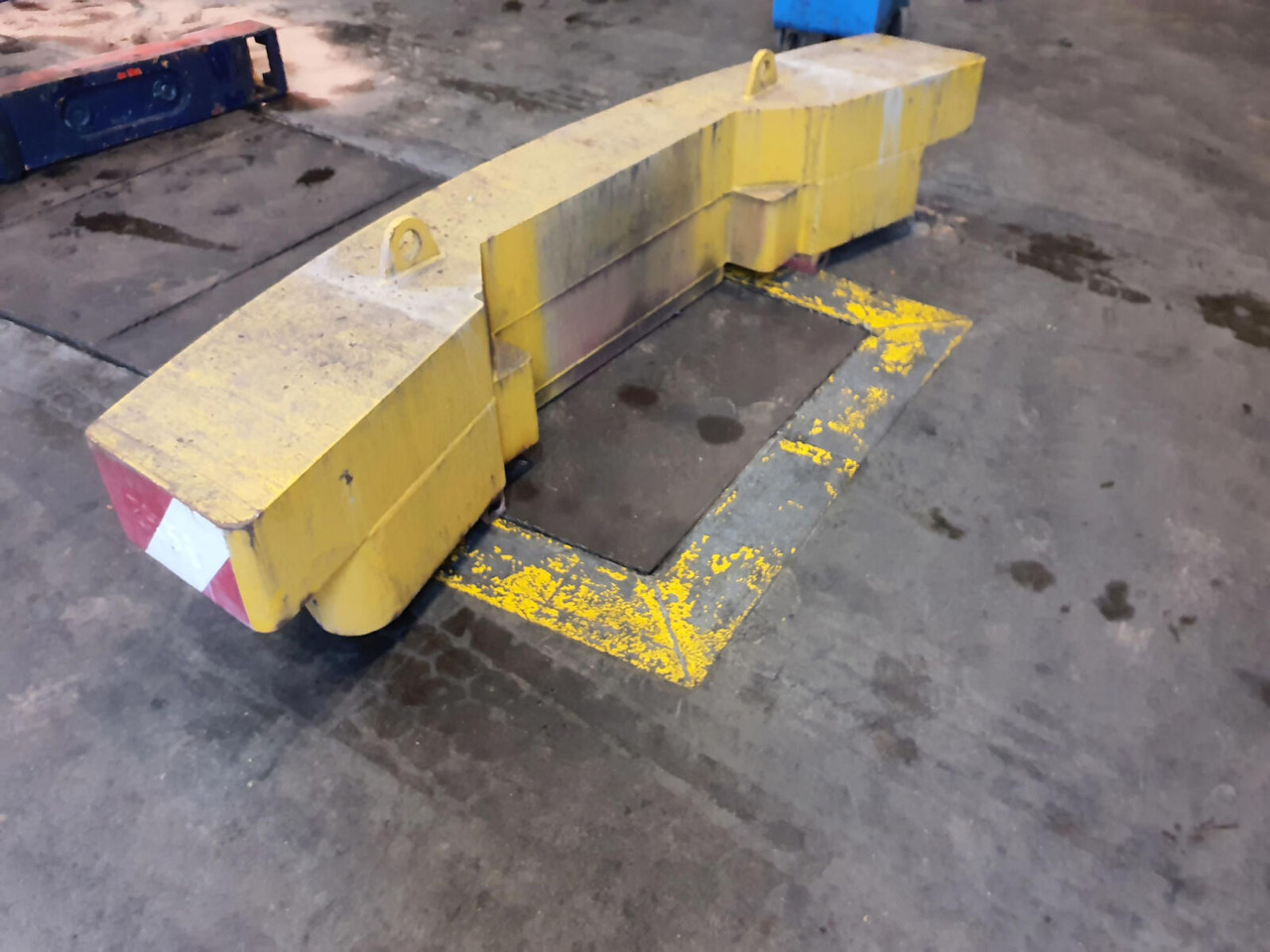 FAUN ATF 45 counterweight 2,45 ton - Pretsvars - Autoceltnis: foto 1 FAUN ATF 45 counterweight 2,45 ton - Pretsvars - Autoceltnis: foto 1