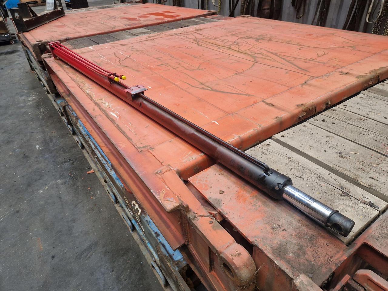 Piekare - Celtnis FAUN ATF 50G-3 outrigger beam rear: foto 6 Piekare - Celtnis FAUN ATF 50G-3 outrigger beam rear: foto 6