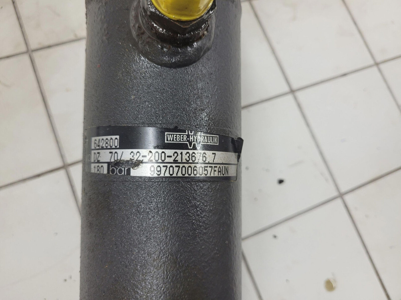 FAUN ATF 50G-3 steering cylinder - Hidrauliskais cilindrs - Autoceltnis: foto 5 FAUN ATF 50G-3 steering cylinder - Hidrauliskais cilindrs - Autoceltnis: foto 5