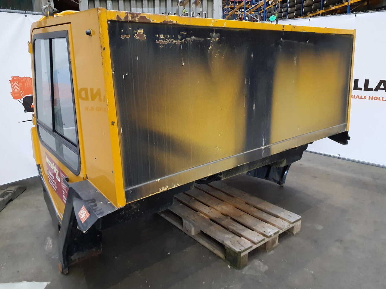 FAUN ATF model lower cabin - Kabīne - Autoceltnis: foto 3 FAUN ATF model lower cabin - Kabīne - Autoceltnis: foto 3