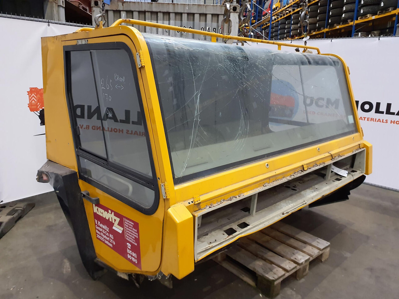 FAUN ATF model lower cabin - Kabīne - Autoceltnis: foto 1 FAUN ATF model lower cabin - Kabīne - Autoceltnis: foto 1