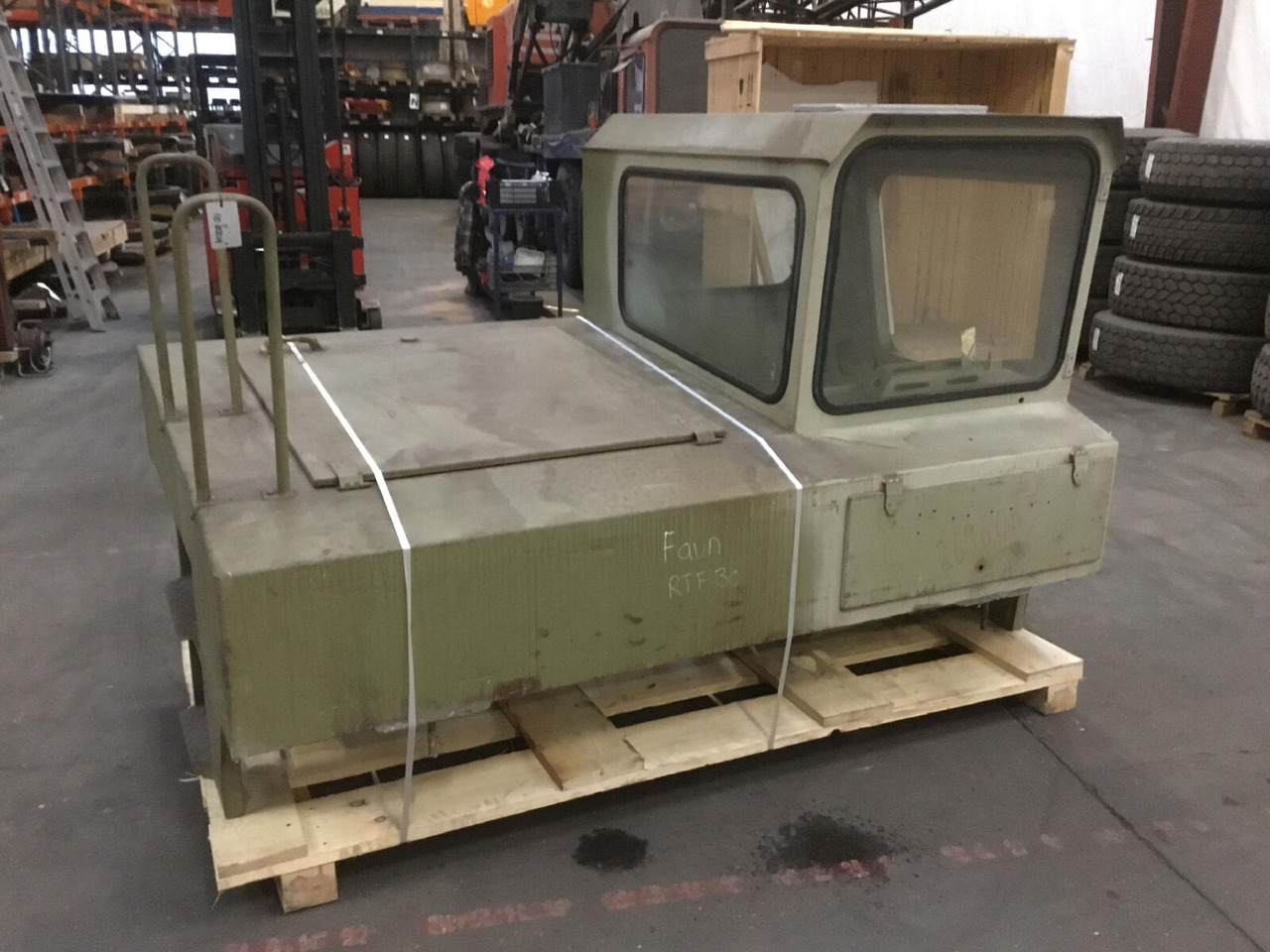 FAUN RTF 30 lower cabin - Kabīne - Autoceltnis: foto 5 FAUN RTF 30 lower cabin - Kabīne - Autoceltnis: foto 5