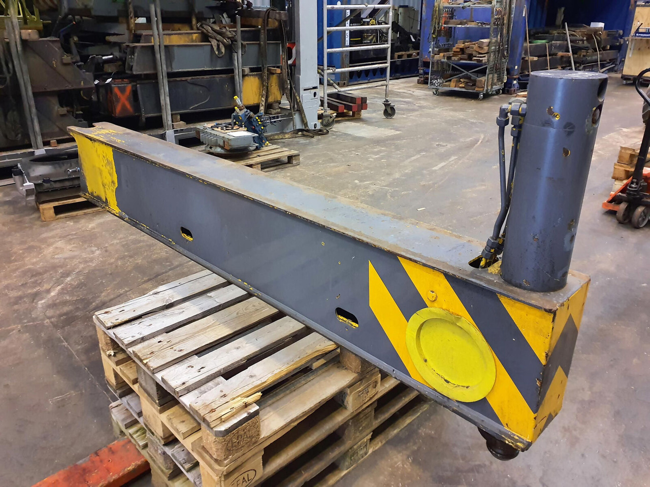 FAUN RTF 50-3 outrigger beam front complete - Piekare - Autoceltnis: foto 1 FAUN RTF 50-3 outrigger beam front complete - Piekare - Autoceltnis: foto 1