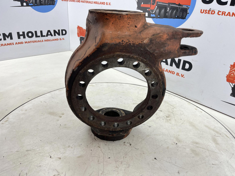Faun RTF 50 Steering knuckle 16 holes axle 1 left - Grozāmass: foto 2 Faun RTF 50 Steering knuckle 16 holes axle 1 left - Grozāmass: foto 2