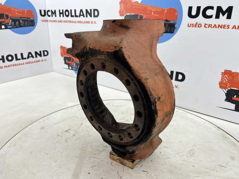 Faun RTF 50 Steering knuckle 16 holes axle 1 right - Grozāmass: foto 1 Faun RTF 50 Steering knuckle 16 holes axle 1 right - Grozāmass: foto 1