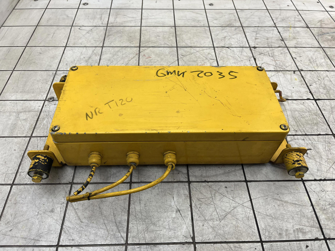 Grove GMK 2035 angle unit - Elektrosistēma - Autoceltnis: foto 1 Grove GMK 2035 angle unit - Elektrosistēma - Autoceltnis: foto 1