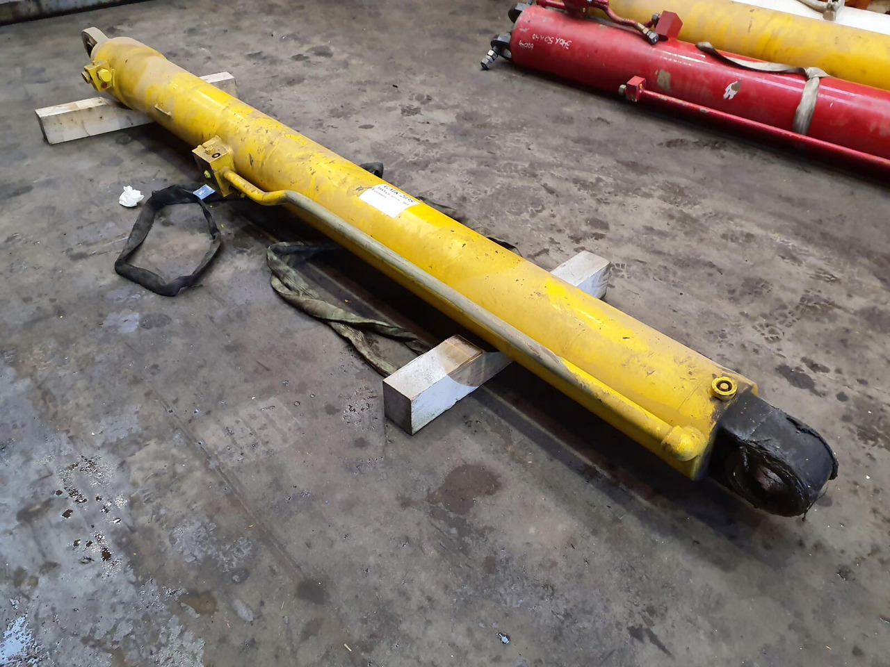 Grove GMK 2035 boom cylinder - Hidrauliskais cilindrs - Autoceltnis: foto 2 Grove GMK 2035 boom cylinder - Hidrauliskais cilindrs - Autoceltnis: foto 2
