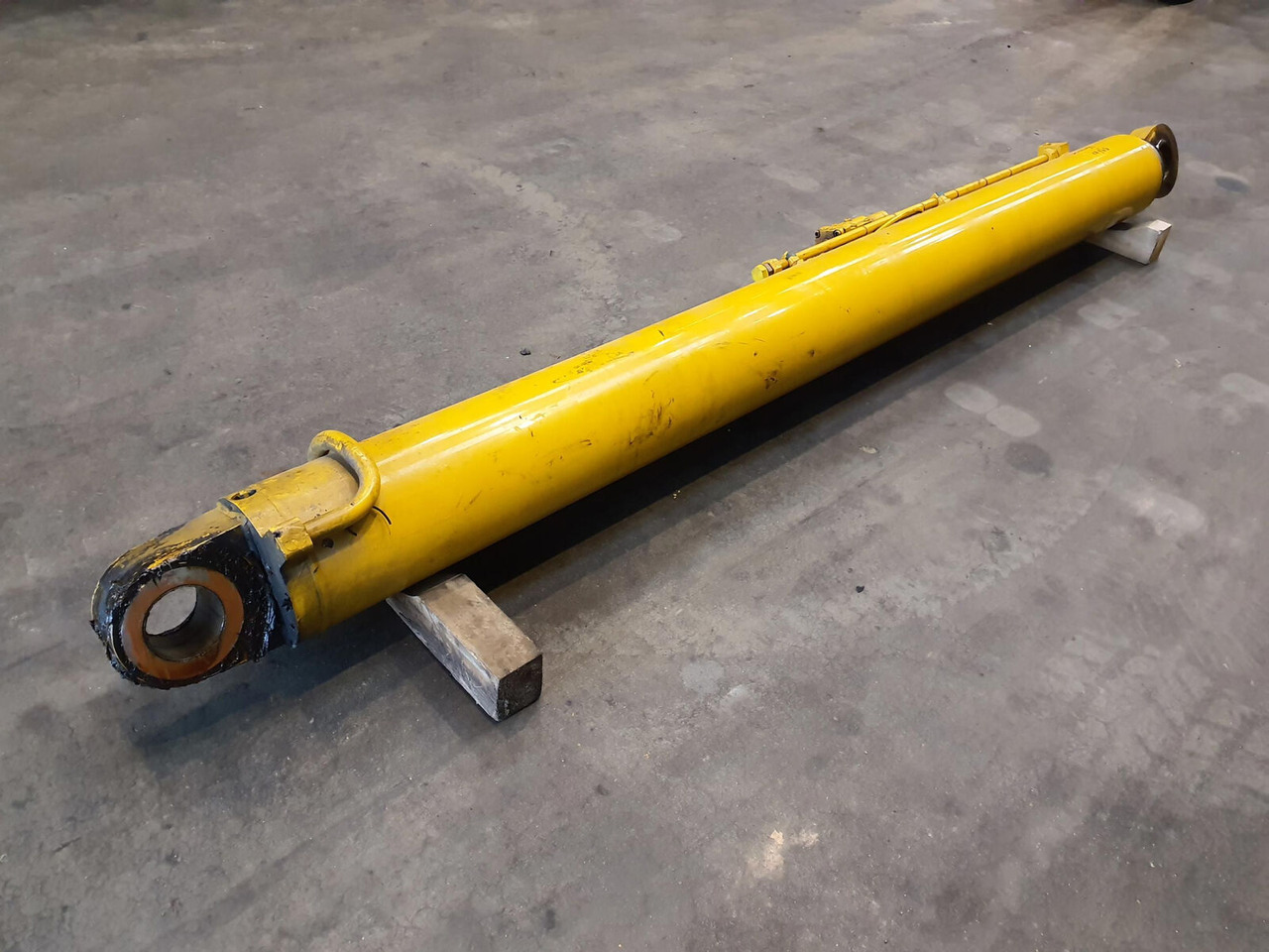 Grove GMK 3050 boom cylinder - Hidrauliskais cilindrs - Autoceltnis: foto 2 Grove GMK 3050 boom cylinder - Hidrauliskais cilindrs - Autoceltnis: foto 2