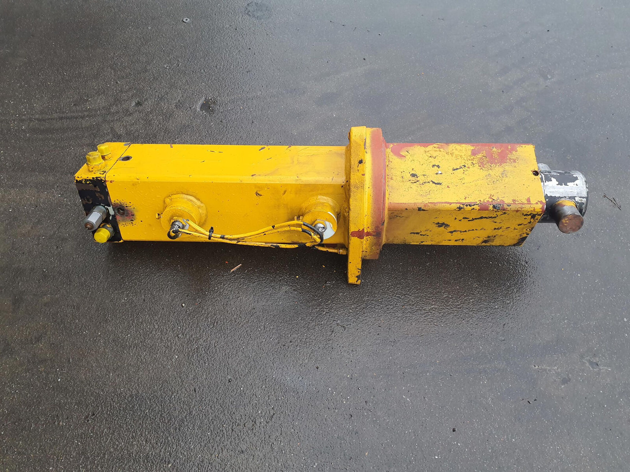 Grove GMK 3050 counterweight cylinder - Hidrauliskais cilindrs - Autoceltnis: foto 1 Grove GMK 3050 counterweight cylinder - Hidrauliskais cilindrs - Autoceltnis: foto 1