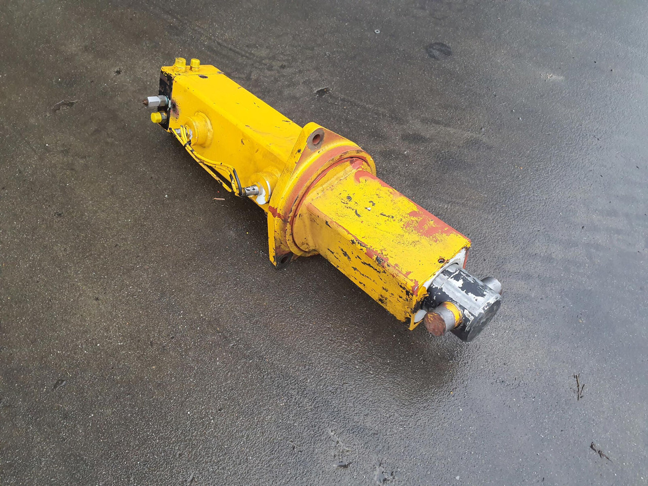 Grove GMK 3050 counterweight cylinder - Hidrauliskais cilindrs - Autoceltnis: foto 2 Grove GMK 3050 counterweight cylinder - Hidrauliskais cilindrs - Autoceltnis: foto 2