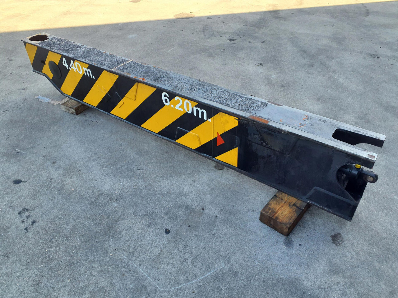 Grove GMK 3050 outrigger beam front - Piekare - Autoceltnis: foto 3 Grove GMK 3050 outrigger beam front - Piekare - Autoceltnis: foto 3