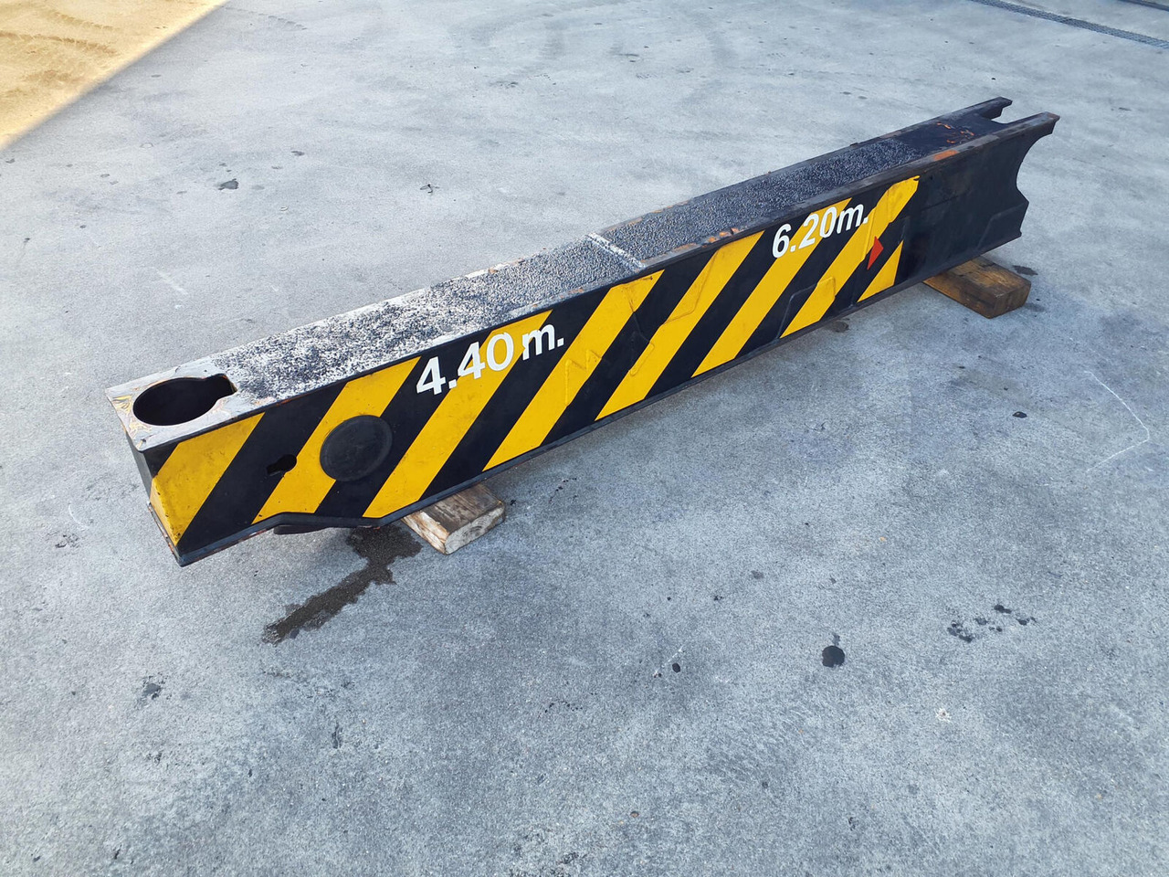 Grove GMK 3050 outrigger beam front - Piekare - Autoceltnis: foto 2 Grove GMK 3050 outrigger beam front - Piekare - Autoceltnis: foto 2