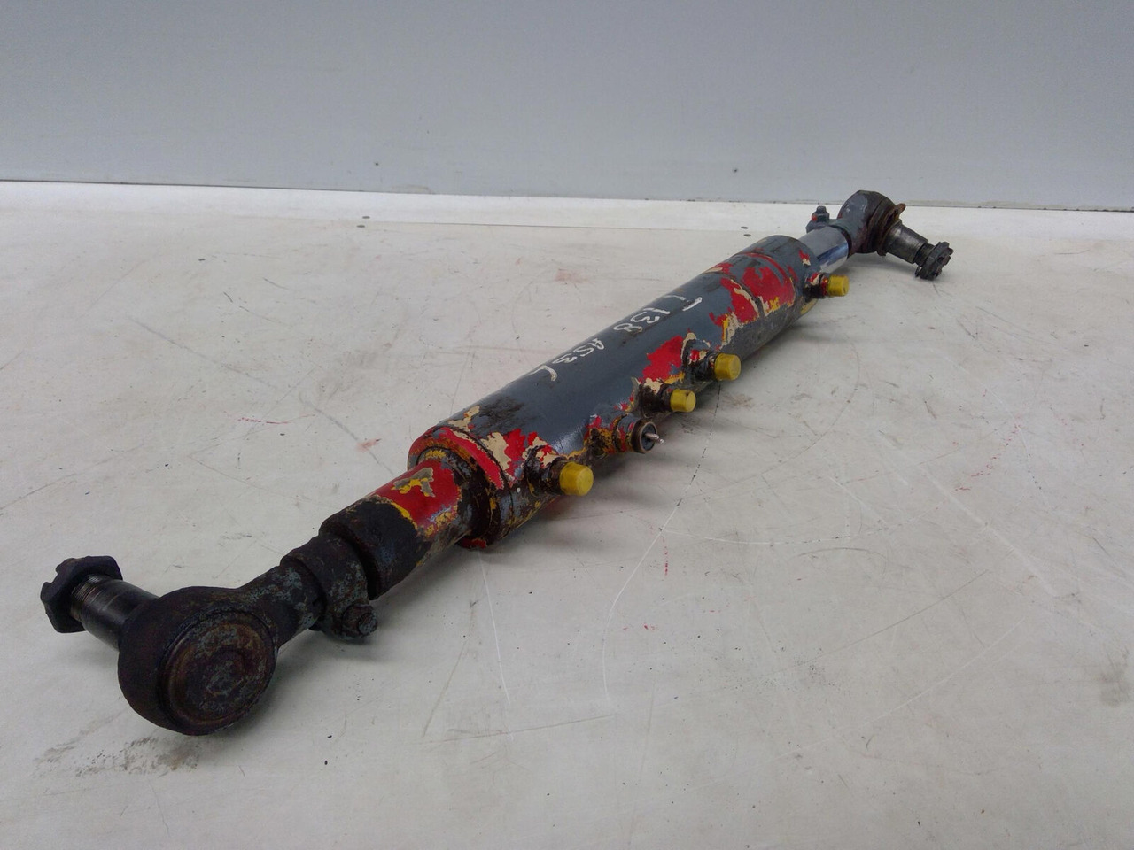 Grove GMK 3050 steering cylinder - Hidrauliskais cilindrs - Autoceltnis: foto 4 Grove GMK 3050 steering cylinder - Hidrauliskais cilindrs - Autoceltnis: foto 4
