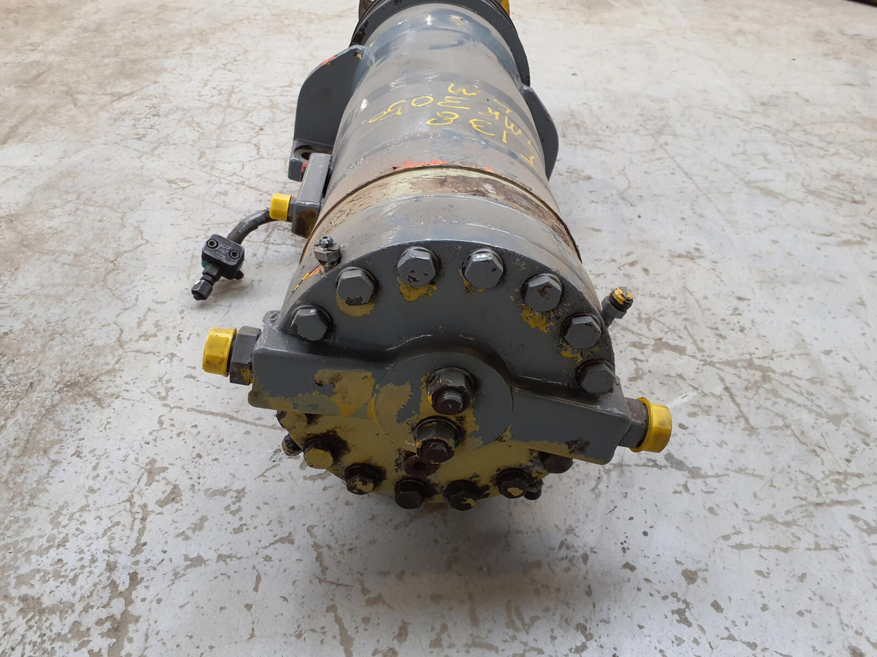 Grove GMK 3050 suspension cylinder - Hidrauliskais cilindrs - Celtnis: foto 5 Grove GMK 3050 suspension cylinder - Hidrauliskais cilindrs - Celtnis: foto 5