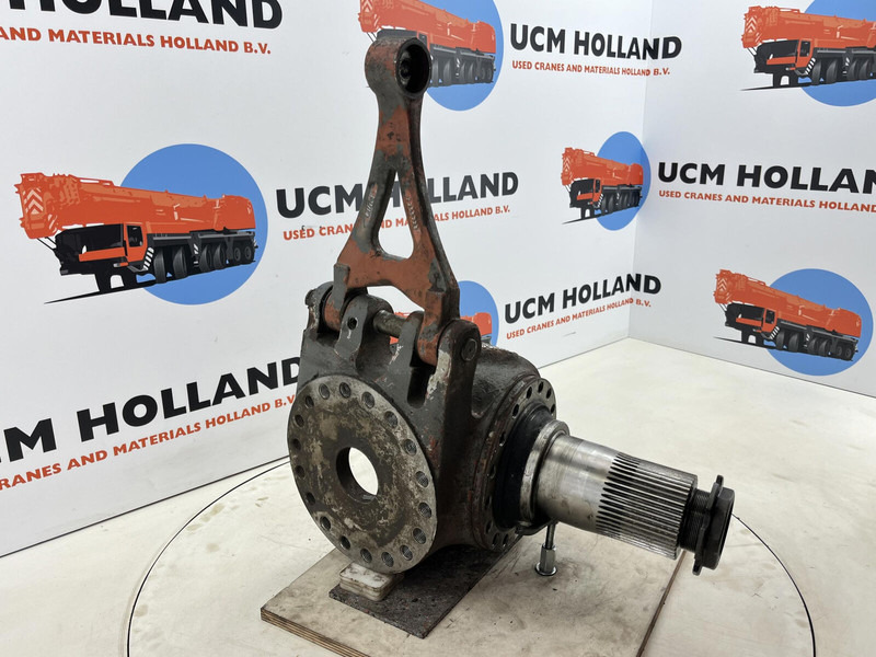 Grove GMK 3055 Steering knuckle 16 holes axle 3 right - Grozāmass: foto 3 Grove GMK 3055 Steering knuckle 16 holes axle 3 right - Grozāmass: foto 3