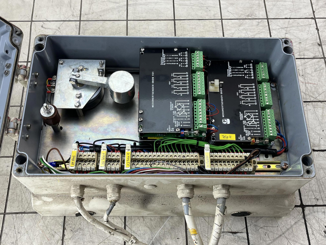 Grove GMK 3055 angle unit - Elektrosistēma - Autoceltnis: foto 2 Grove GMK 3055 angle unit - Elektrosistēma - Autoceltnis: foto 2