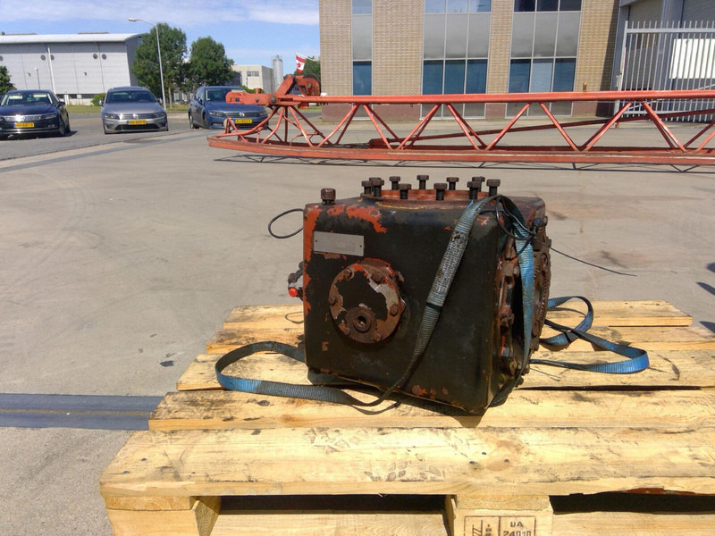 Grove GMK 3055 diff box axle 1 - Diferenciālis - Celtnis: foto 3 Grove GMK 3055 diff box axle 1 - Diferenciālis - Celtnis: foto 3