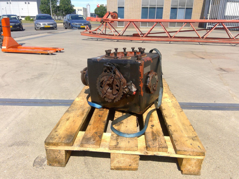 Grove GMK 3055 diff box axle 1 - Diferenciālis - Celtnis: foto 2 Grove GMK 3055 diff box axle 1 - Diferenciālis - Celtnis: foto 2