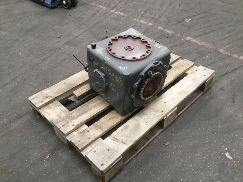 Grove GMK 3055 diff box axle nr 1 - Diferenciālis - Celtnis: foto 4 Grove GMK 3055 diff box axle nr 1 - Diferenciālis - Celtnis: foto 4