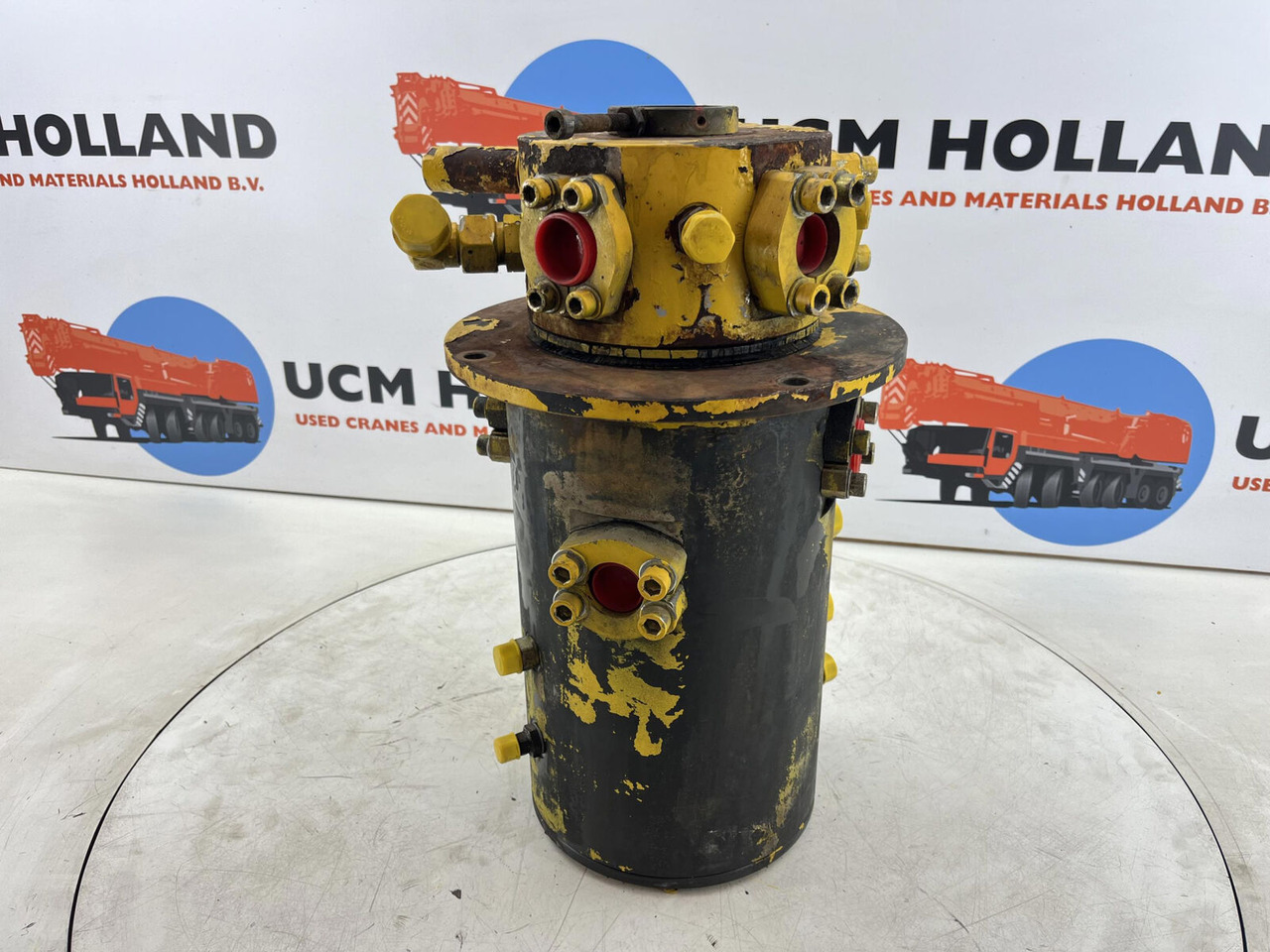 Grove GMK 3055 hydraulic swivel - Hidraulika - Autoceltnis: foto 4 Grove GMK 3055 hydraulic swivel - Hidraulika - Autoceltnis: foto 4