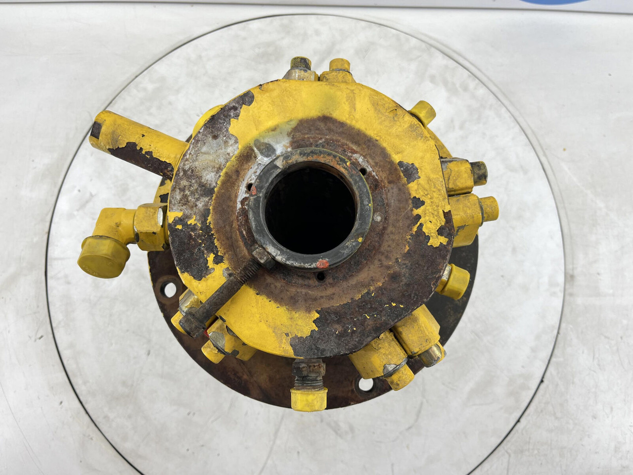 Grove GMK 3055 hydraulic swivel - Hidraulika - Autoceltnis: foto 5 Grove GMK 3055 hydraulic swivel - Hidraulika - Autoceltnis: foto 5