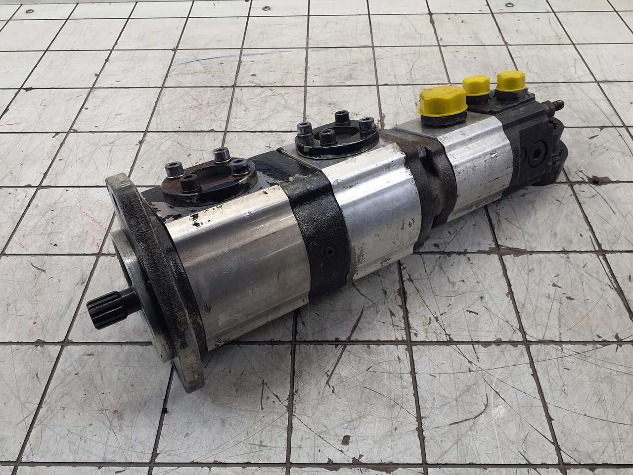 Hidrauliskais sūknis - Autoceltnis Grove GMK 3055 steering pump: foto 1