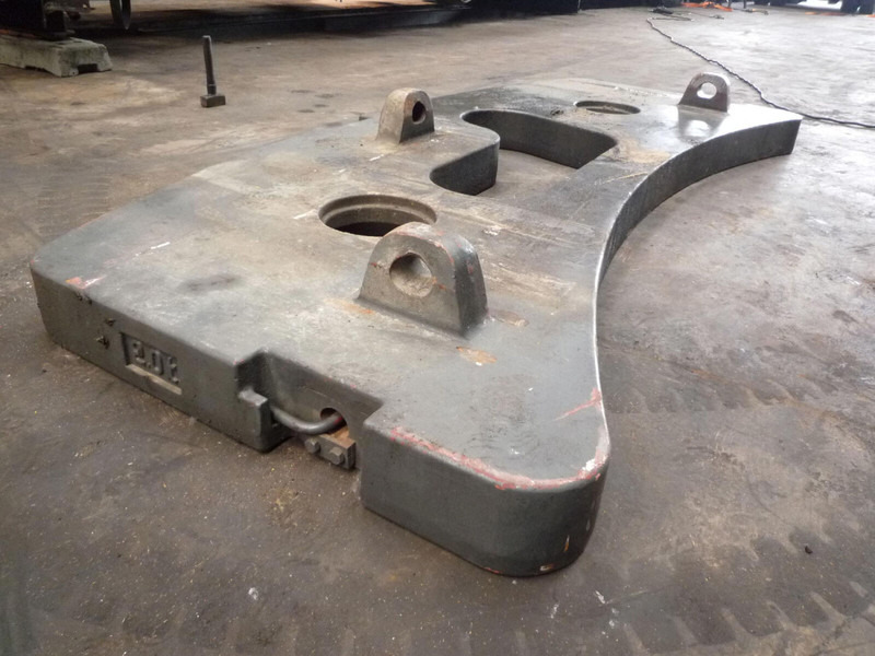 Grove GMK 4075 counterweight 2,0 ton - Pretsvars - Celtniecības tehnika: foto 1 Grove GMK 4075 counterweight 2,0 ton - Pretsvars - Celtniecības tehnika: foto 1