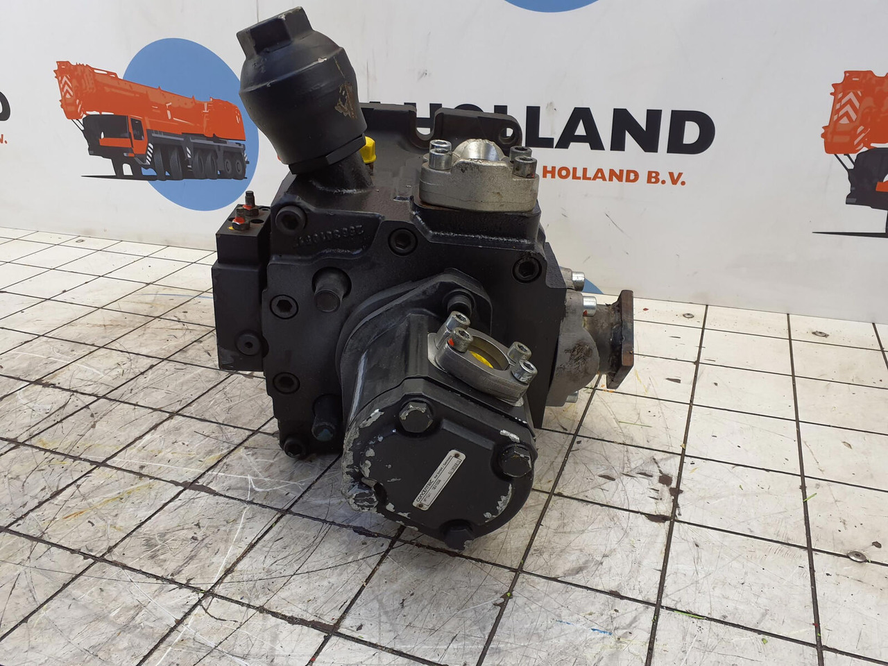 Grove GMK 4090 double pump - Hidrauliskais sūknis - Autoceltnis: foto 5 Grove GMK 4090 double pump - Hidrauliskais sūknis - Autoceltnis: foto 5