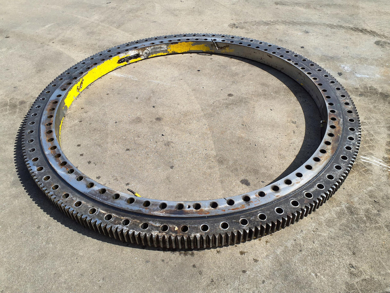Grove GMK 5100 slewing ring - Devēja gredzens - Autoceltnis: foto 1 Grove GMK 5100 slewing ring - Devēja gredzens - Autoceltnis: foto 1