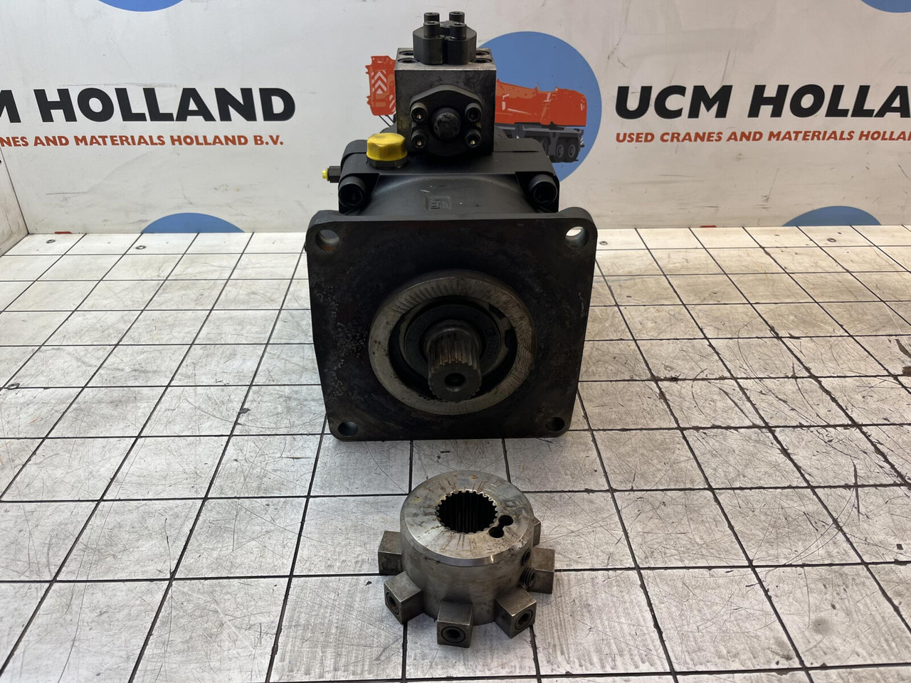 Grove GMK 5100 variable pump - Hidrauliskais sūknis - Autoceltnis: foto 2 Grove GMK 5100 variable pump - Hidrauliskais sūknis - Autoceltnis: foto 2