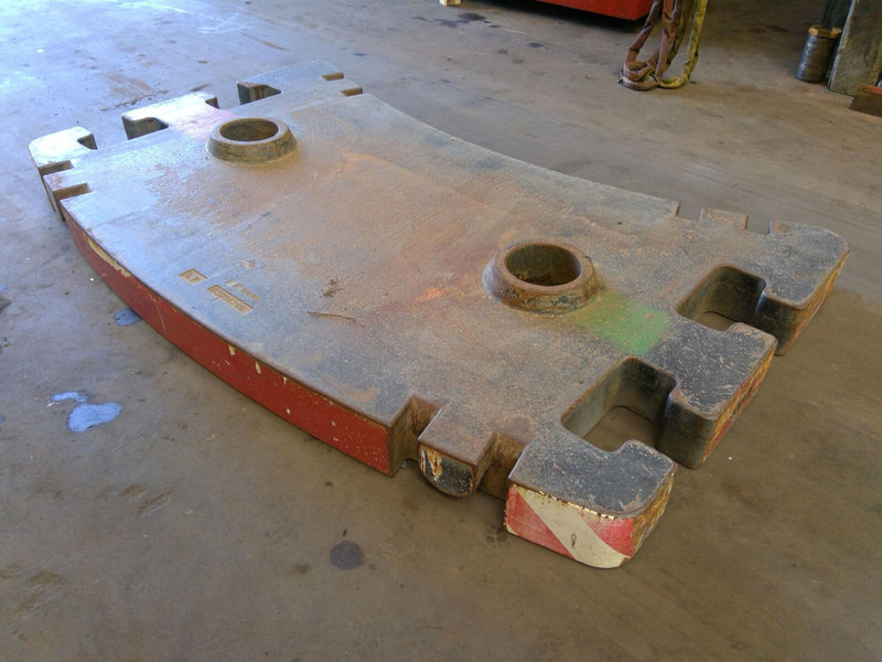 Grove GMK 5130-1/2 counterweight 5,0 ton - Pretsvars - Celtniecības tehnika: foto 4 Grove GMK 5130-1/2 counterweight 5,0 ton - Pretsvars - Celtniecības tehnika: foto 4