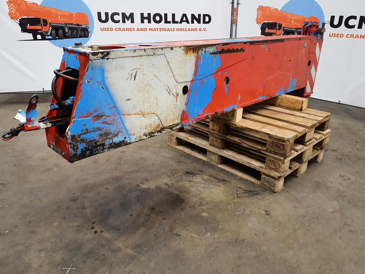 Grove GMK 5130-1 outrigger beam complete rear - Piekare - Autoceltnis: foto 4 Grove GMK 5130-1 outrigger beam complete rear - Piekare - Autoceltnis: foto 4