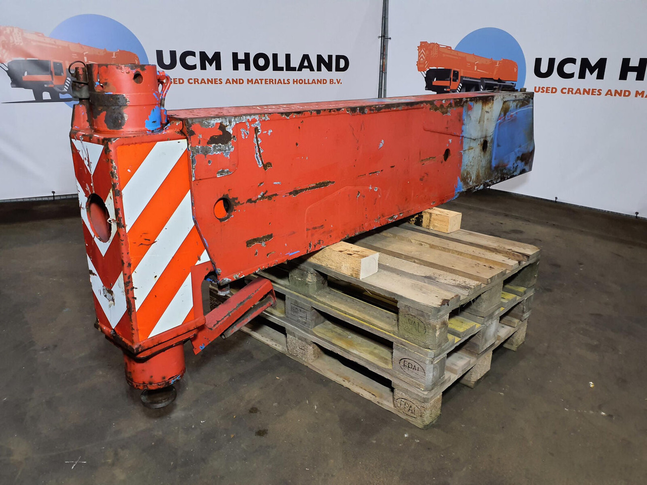 Grove GMK 5130-1 sliding beam complete rear - Piekare - Autoceltnis: foto 2 Grove GMK 5130-1 sliding beam complete rear - Piekare - Autoceltnis: foto 2