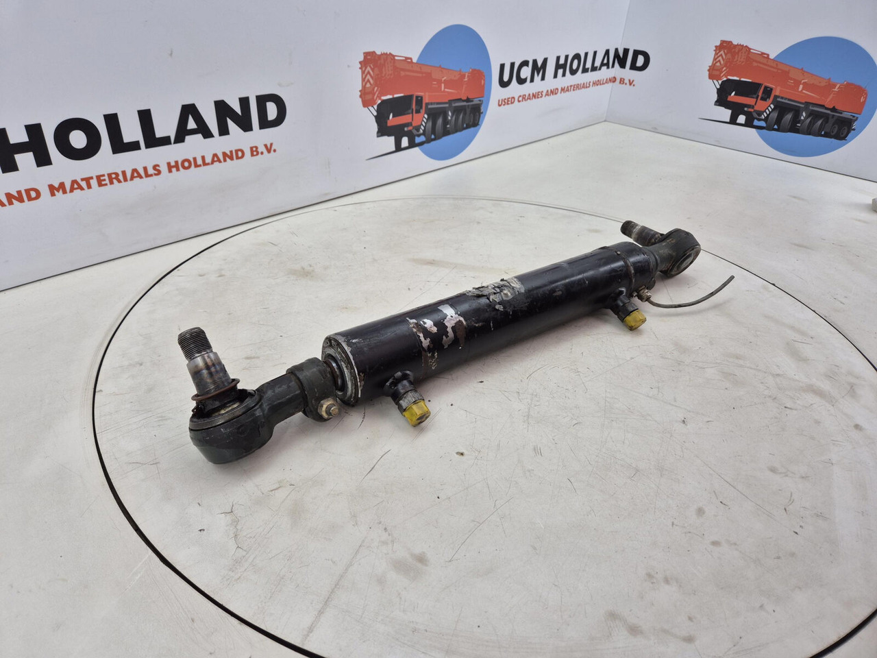 Grove GMK 5220 steering cylinder axle 5 - Hidrauliskais cilindrs - Autoceltnis: foto 2 Grove GMK 5220 steering cylinder axle 5 - Hidrauliskais cilindrs - Autoceltnis: foto 2