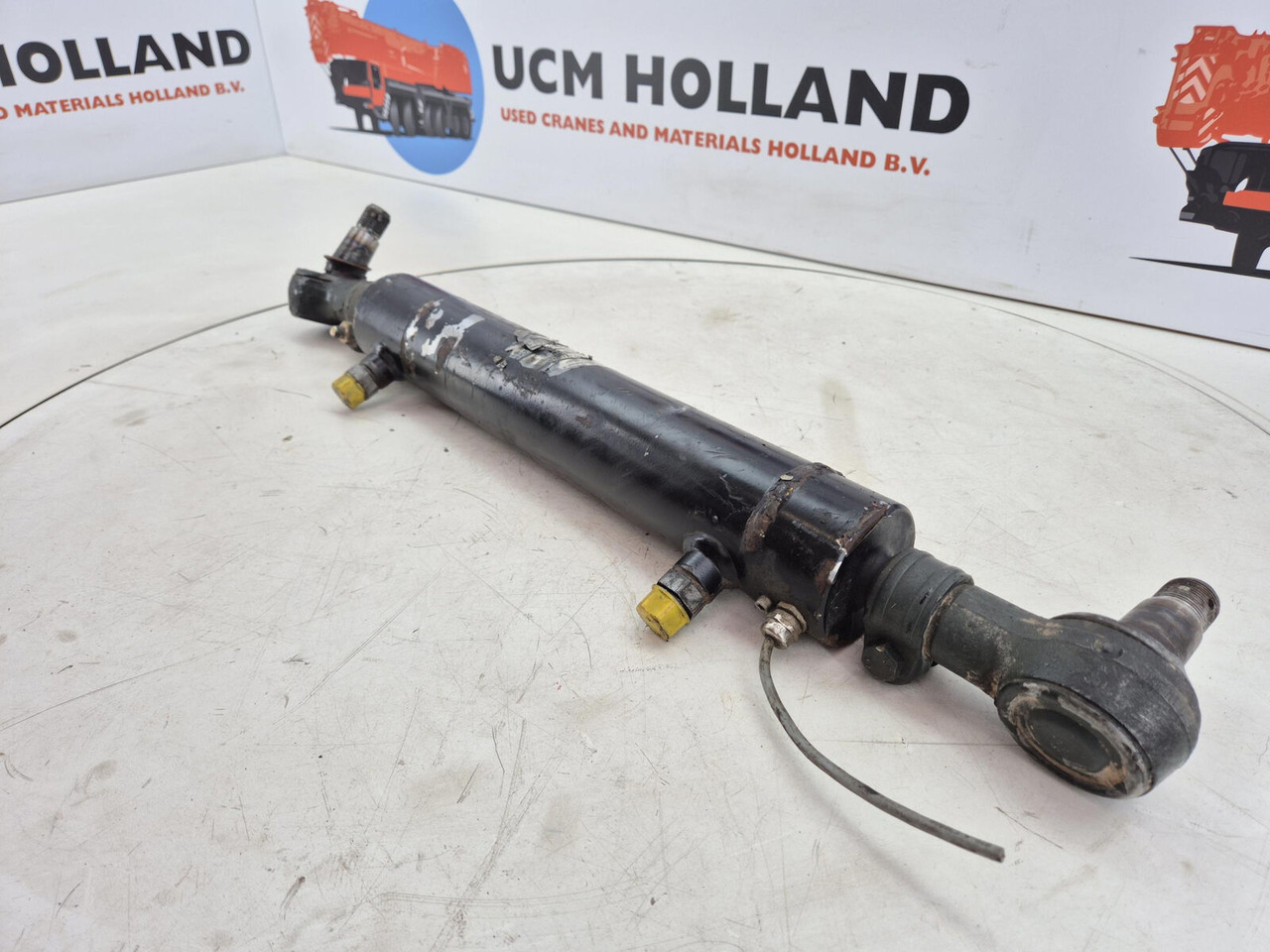 Grove GMK 5220 steering cylinder axle 5 - Hidrauliskais cilindrs - Autoceltnis: foto 1 Grove GMK 5220 steering cylinder axle 5 - Hidrauliskais cilindrs - Autoceltnis: foto 1