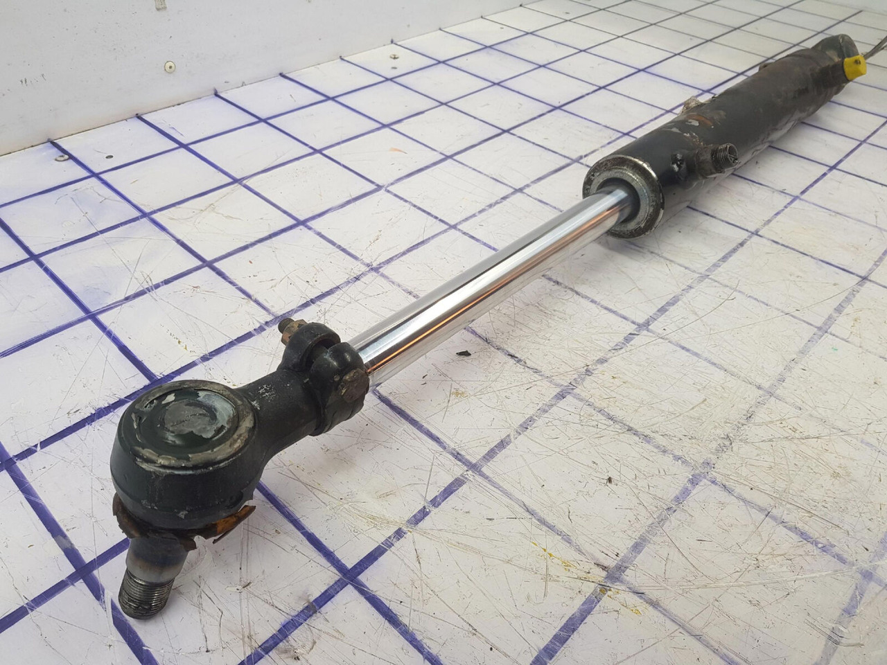 Grove GMK 5220 steering cylinder axle 5 - Hidrauliskais cilindrs - Autoceltnis: foto 5 Grove GMK 5220 steering cylinder axle 5 - Hidrauliskais cilindrs - Autoceltnis: foto 5