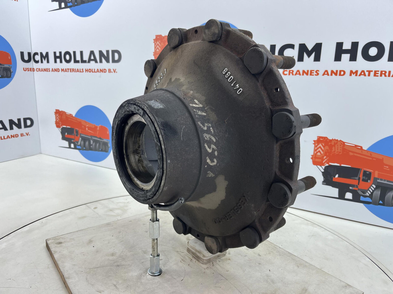 Grove GMK Megatrak wheel hub - Rumba - Celtnis: foto 4 Grove GMK Megatrak wheel hub - Rumba - Celtnis: foto 4