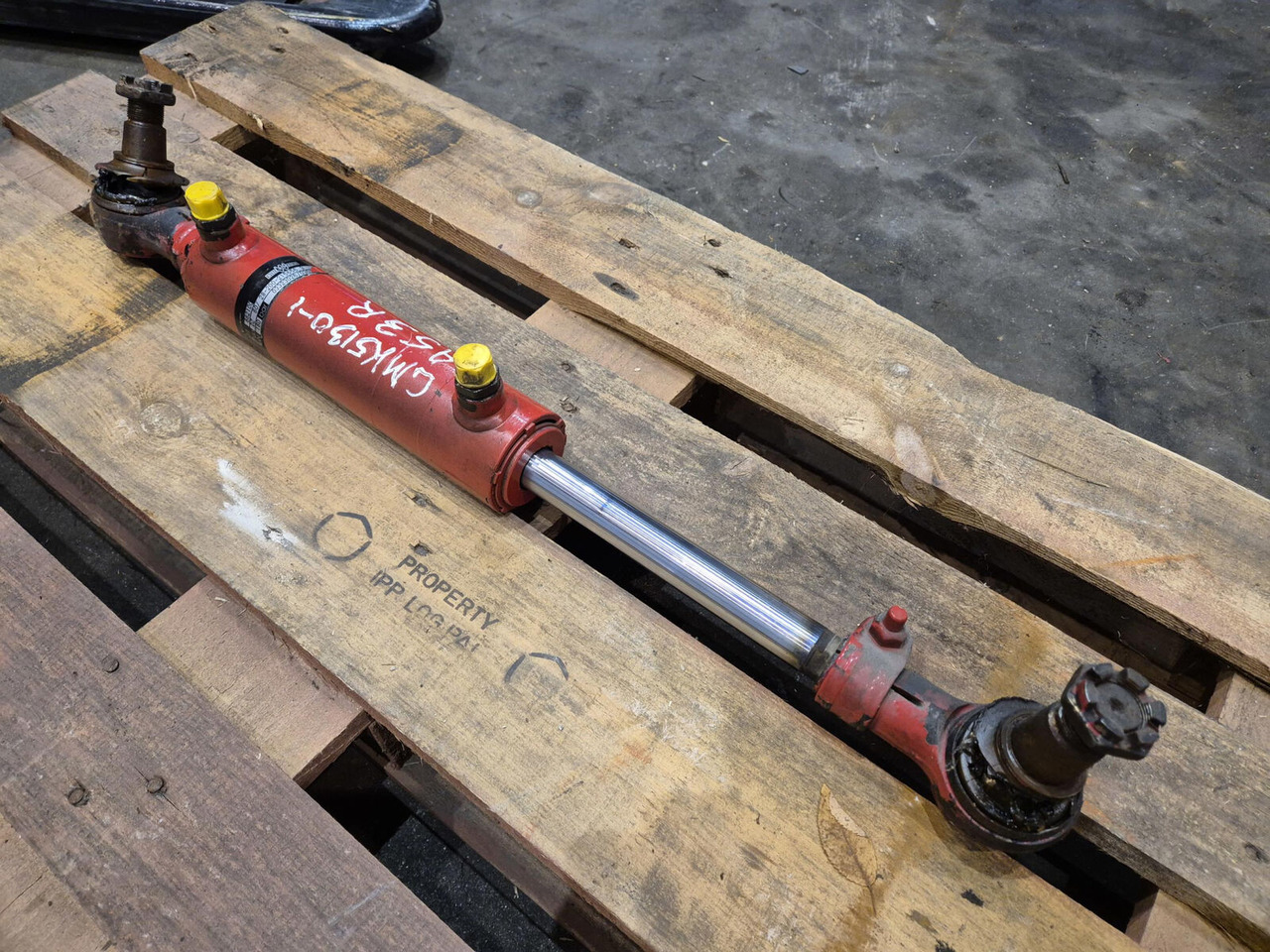 Grove GMK steering cylinder - Hidrauliskais cilindrs - Autoceltnis: foto 2 Grove GMK steering cylinder - Hidrauliskais cilindrs - Autoceltnis: foto 2