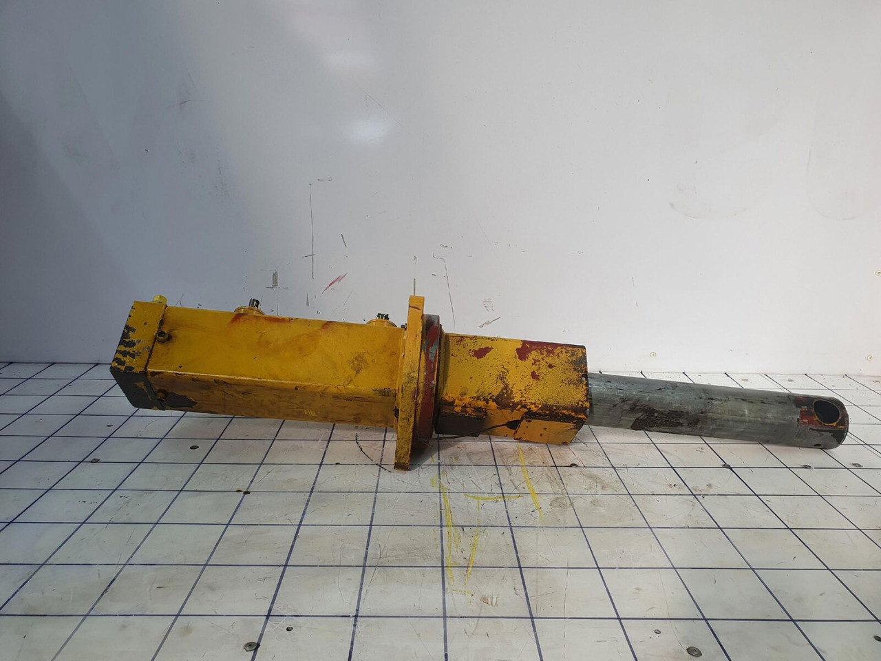 Grove Grove GMK 3050 counterweight cylinder - Hidrauliskais cilindrs - Autoceltnis: foto 2 Grove Grove GMK 3050 counterweight cylinder - Hidrauliskais cilindrs - Autoceltnis: foto 2