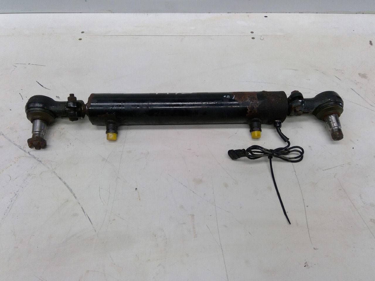 Grove Grove GMK 3055 steering cylinder axle 1 right - Hidrauliskais cilindrs - Autoceltnis: foto 4 Grove Grove GMK 3055 steering cylinder axle 1 right - Hidrauliskais cilindrs - Autoceltnis: foto 4
