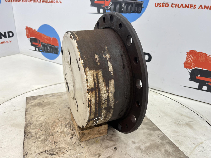 Kessler+CO Terex-Demag AC 35 planetary gear 17-24-67-32-46-3pl-H135 - Piekare - Celtnis: foto 2 Kessler+CO Terex-Demag AC 35 planetary gear 17-24-67-32-46-3pl-H135 - Piekare - Celtnis: foto 2